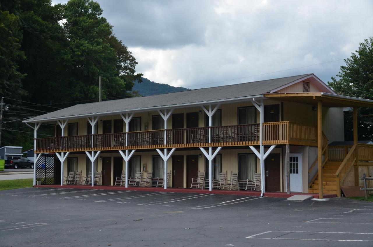 Travelowes Motel - Maggie Valley Exterior photo