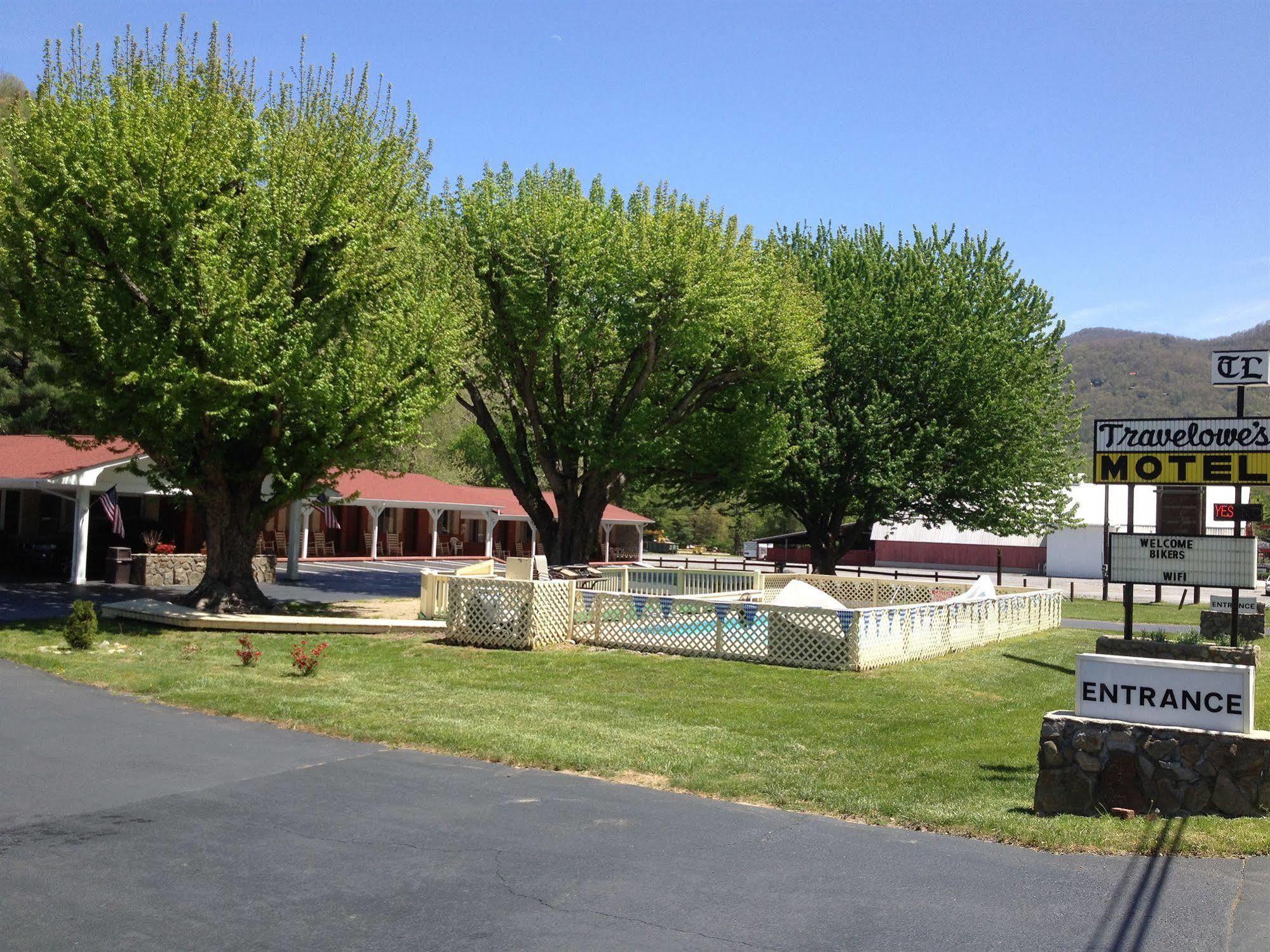 Travelowes Motel - Maggie Valley Exterior photo