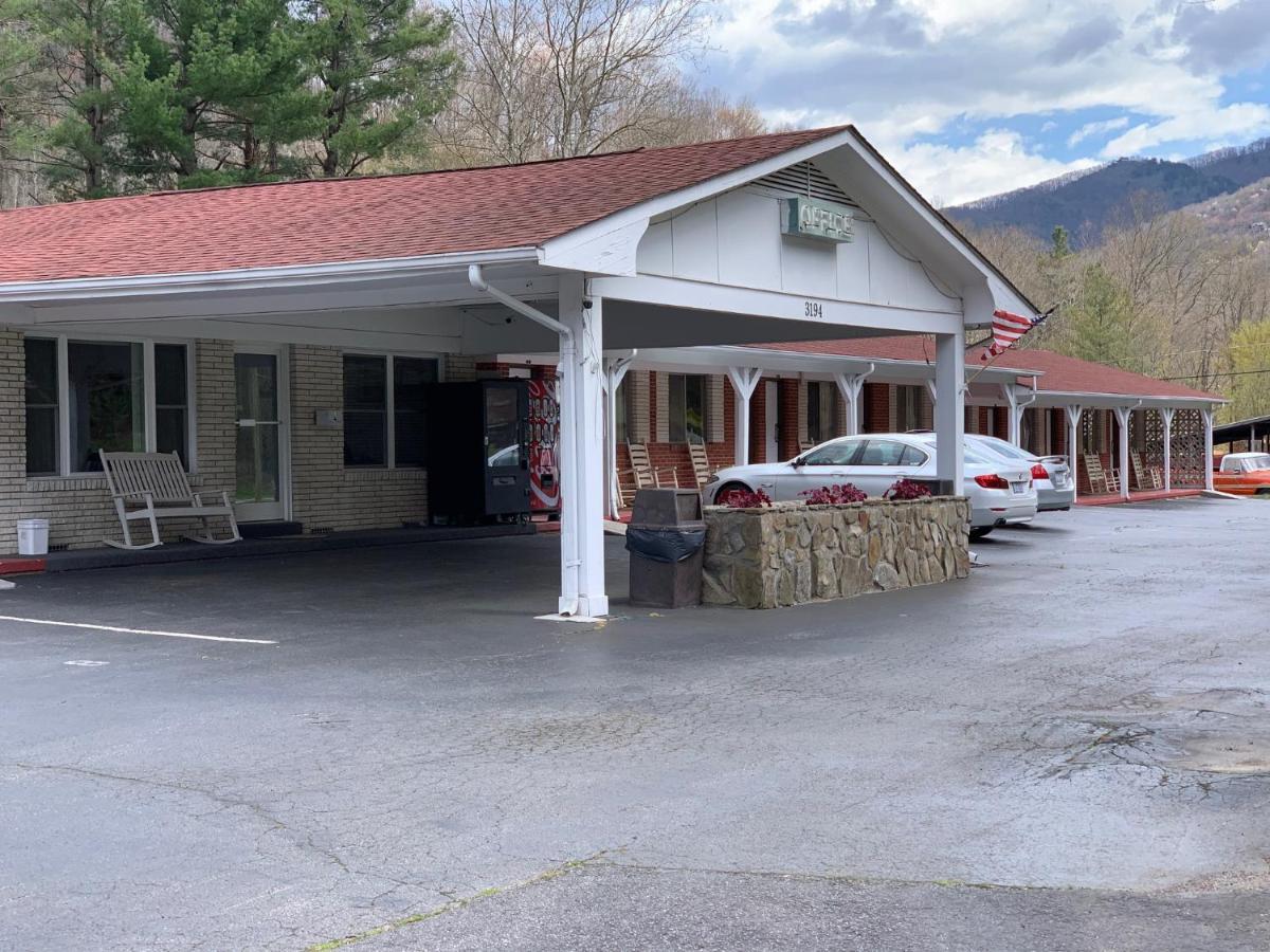 Travelowes Motel - Maggie Valley Exterior photo